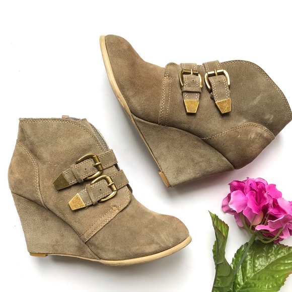 Very Volatile Shoes - Very Volatile Zulfi Wedge Bootie SZ 6.5